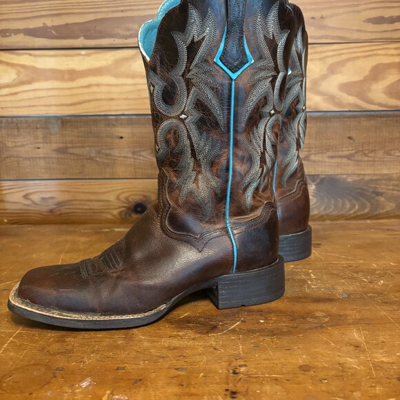 Ariat Western Boots - Picture 2 of 6